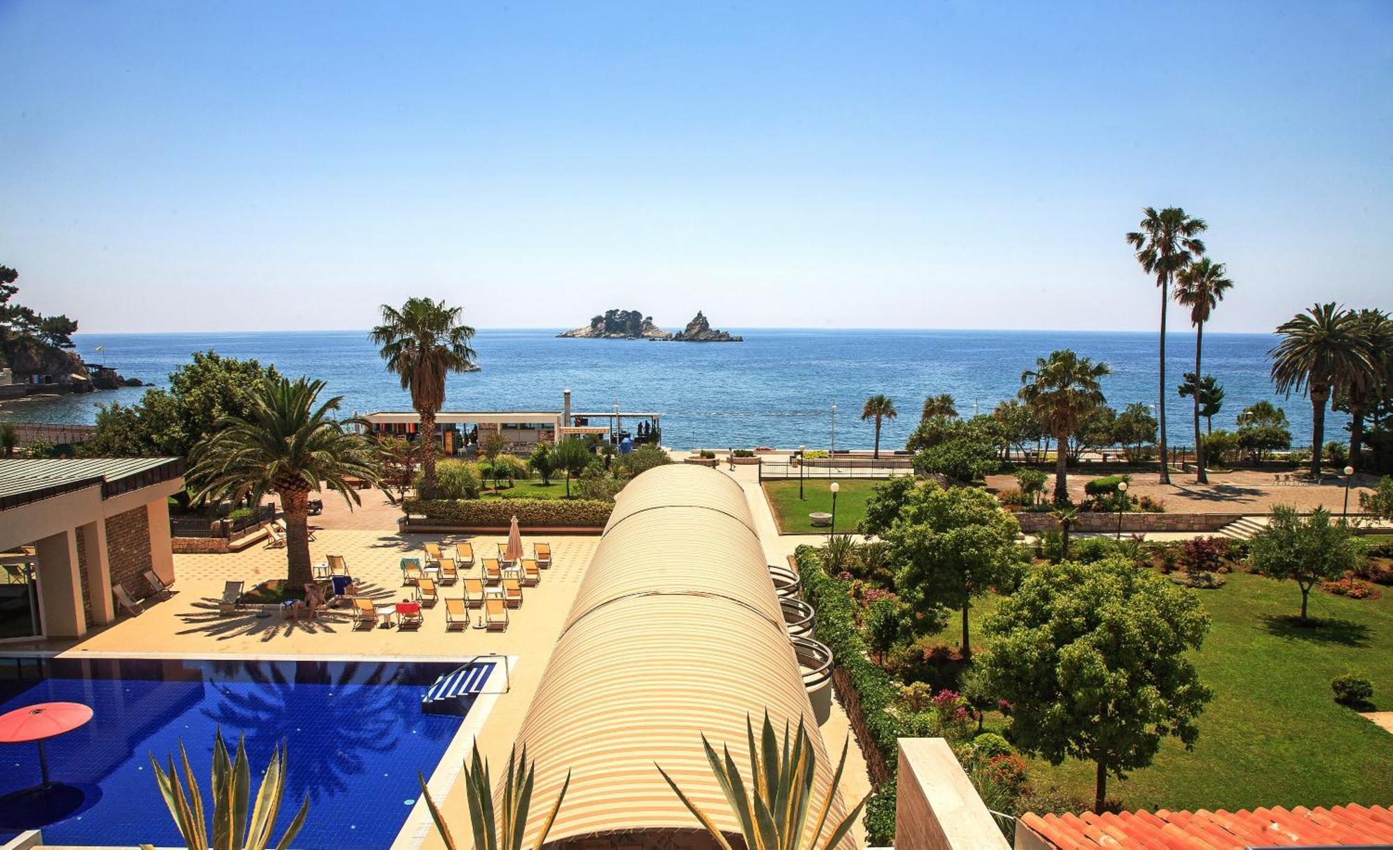 Hotel Palas Hotel