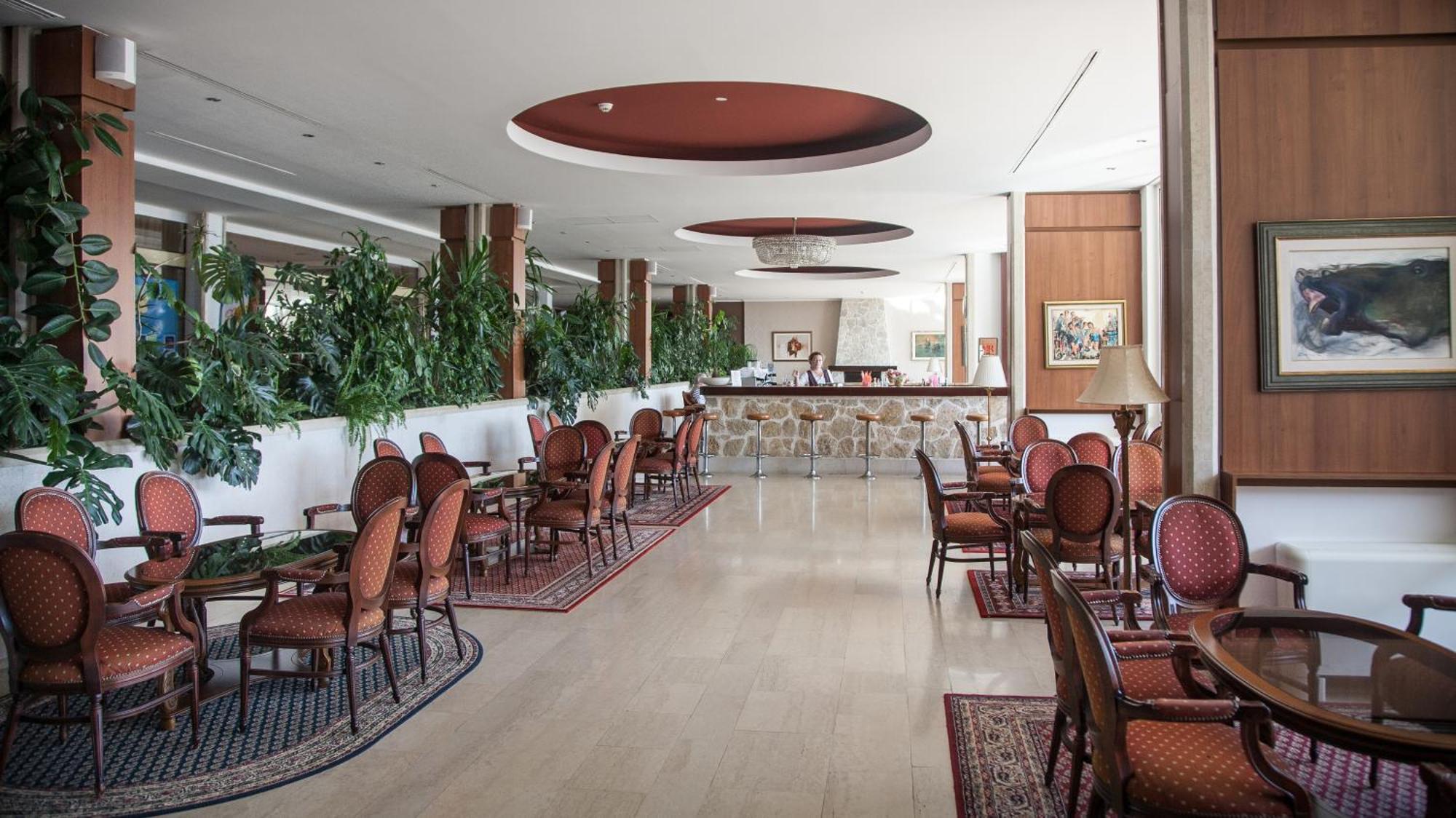 Hotel Palas 4*