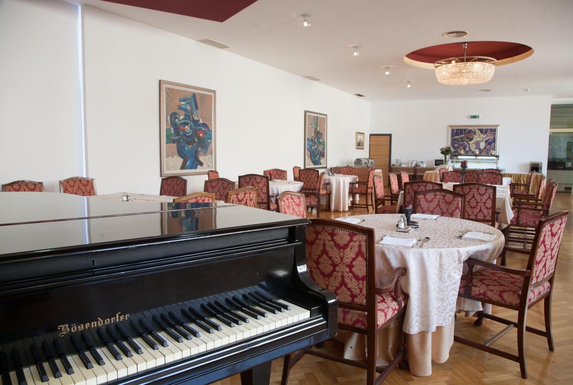 Hotel Palas Petrovac