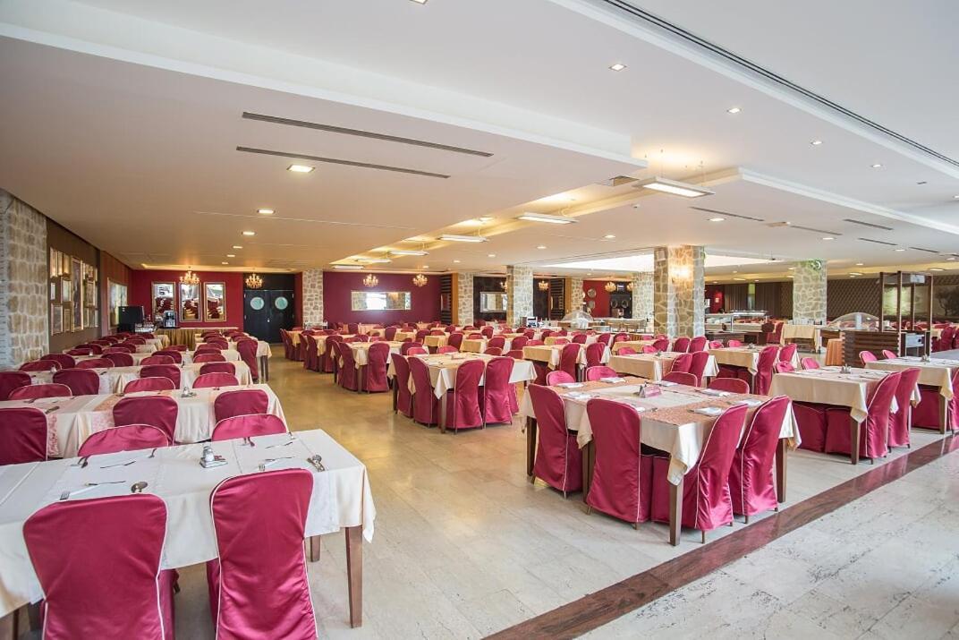 Hotel Palas 4* Petrovac