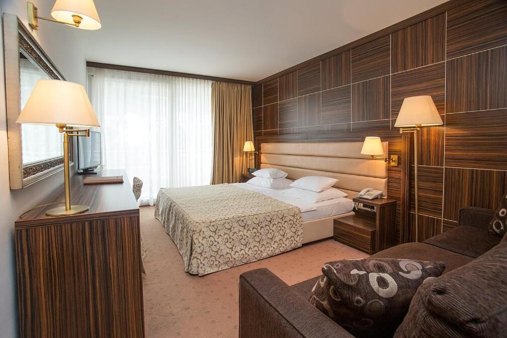 Hotel Palas Petrovac